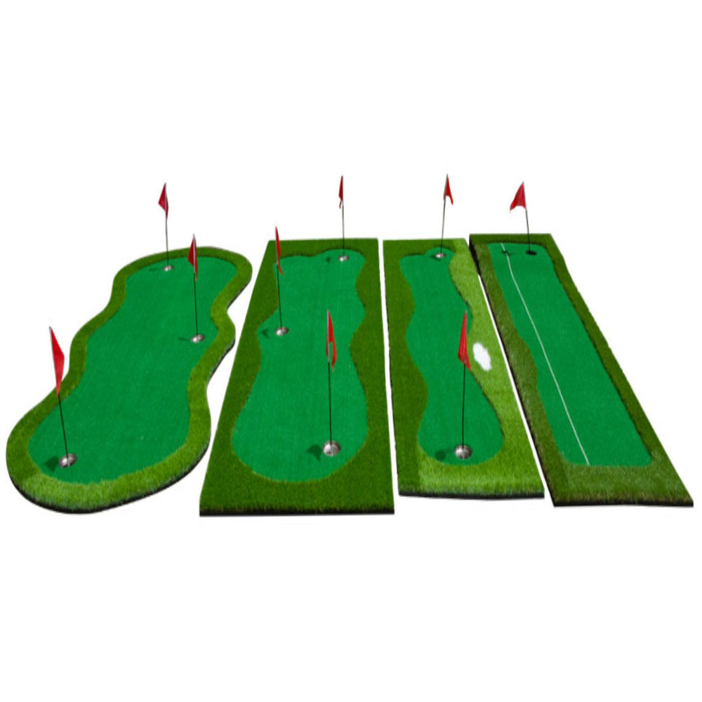 Golf putting green with markers